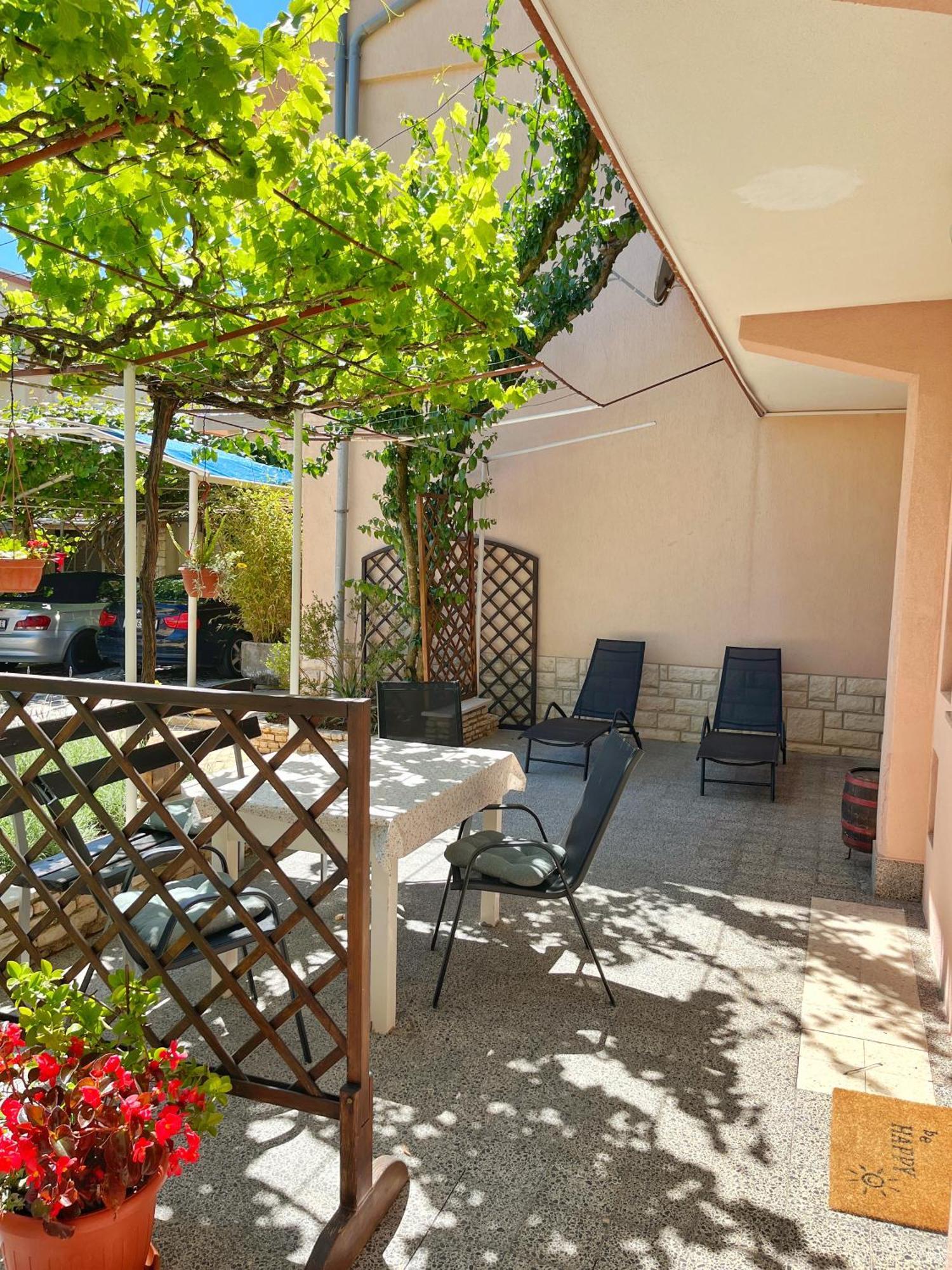 Apartment Nino In Pula Exterior photo